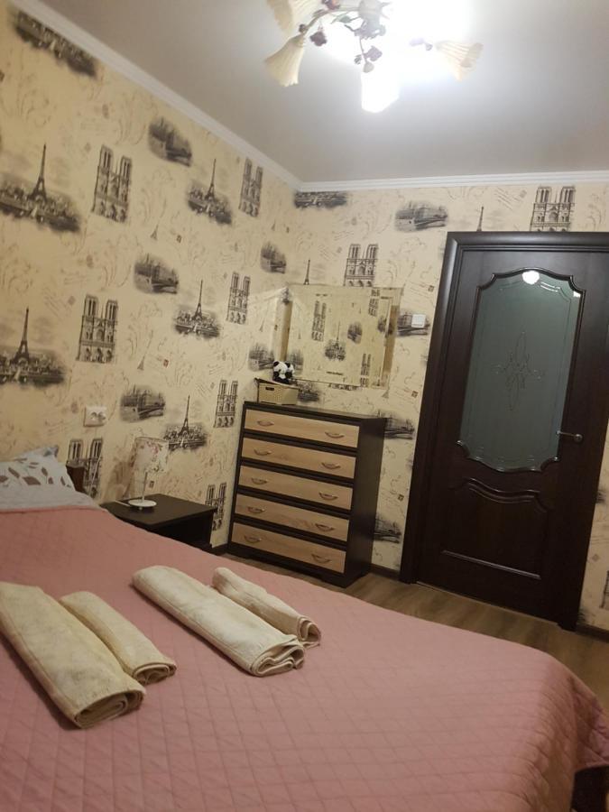 2Х Комнатная С Ремонтом В Центре.Renovated, Center Lägenhet Khmelʼnytsʼkyy Exteriör bild